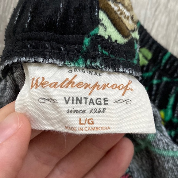 Christmas Pajamas with Sloths on them Size Large - Picture 2 of 6